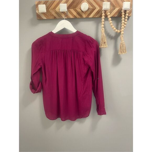 LOFT fuchsia half button down top Size XS petite - Picture 2 of 4